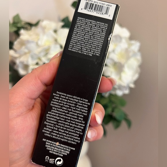 FENTY BEAUTY • PRO FILT'R SOFT MATTE LONGWEAR FOUNDATION • SHADE 140 - Picture 4 of 8